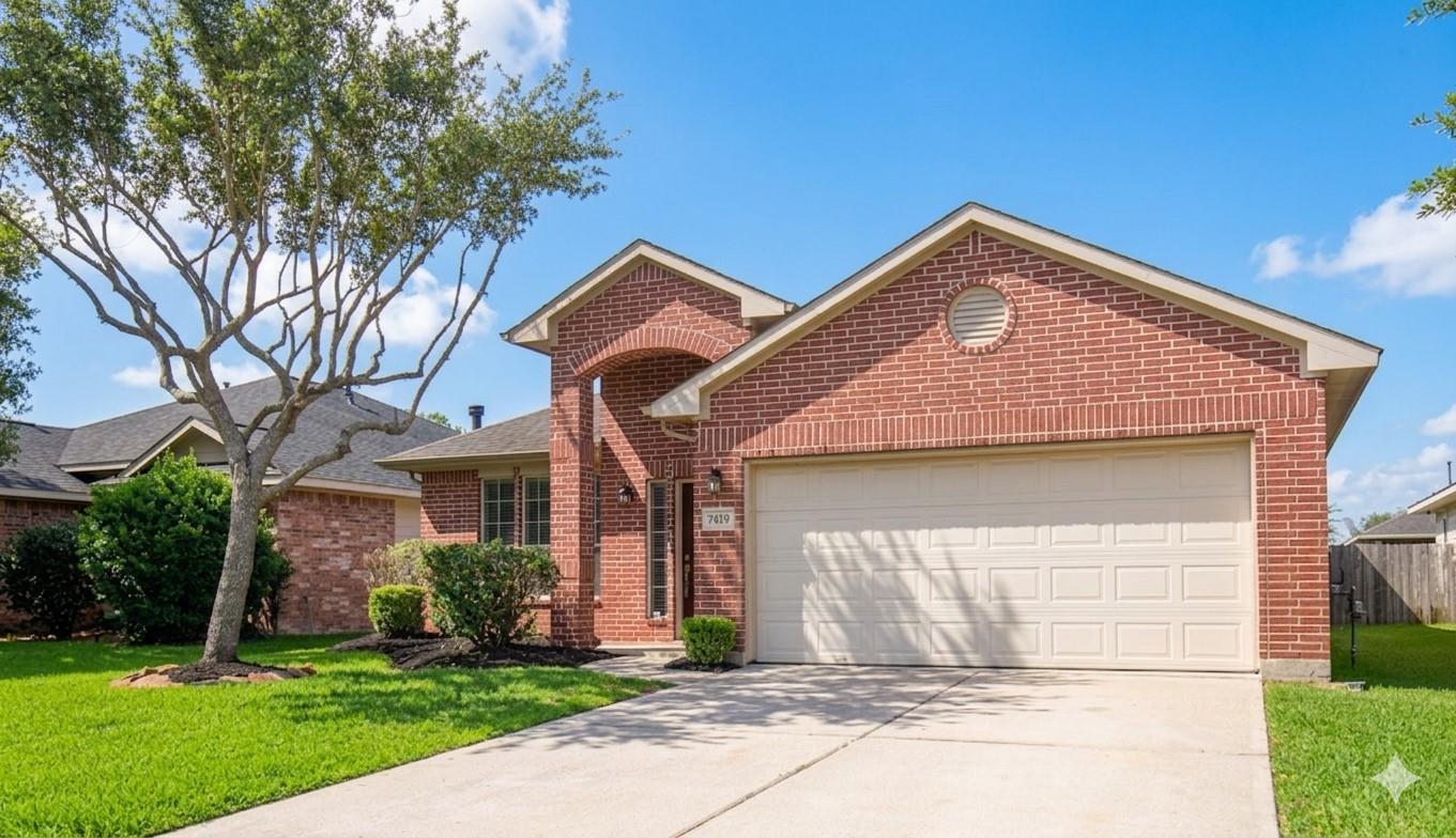 7419 Sabinal Creek