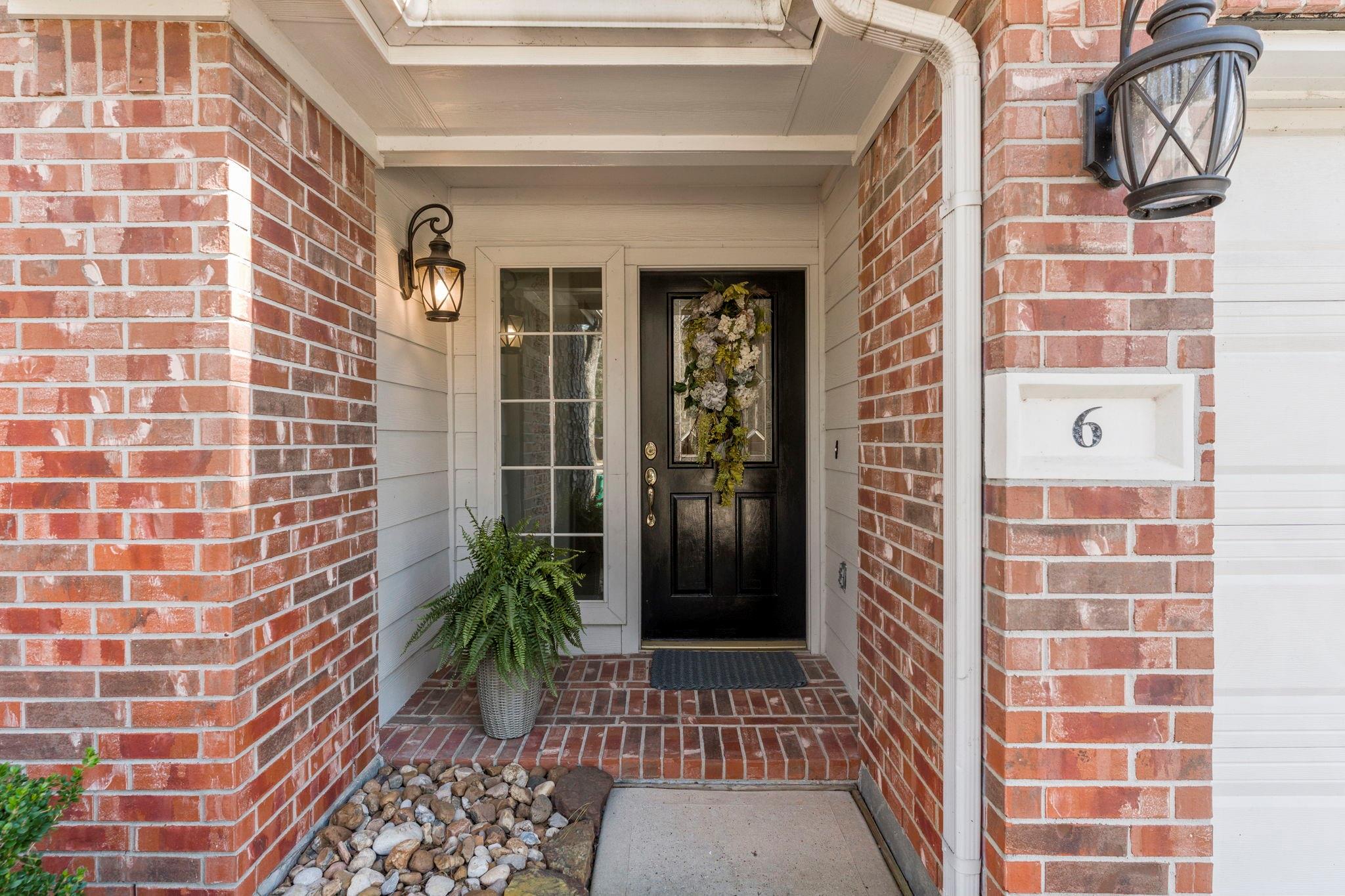 6 Orchard Dale Circle