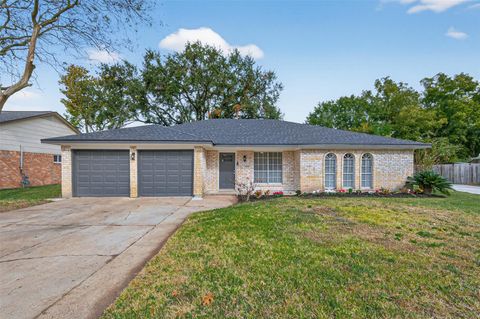 Photo of 517 N Travis Street, Deer Park, TX 77536 (MLS # 93821453)