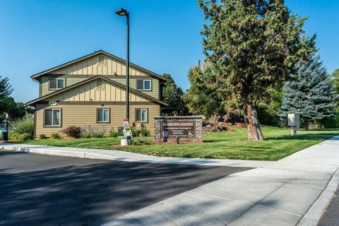 Photo of 2050 Sw Timber Ave Ave, Redmond, OR 97756 (MLS # 22087202)
