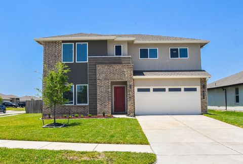 Photo of 8034 House Bank Lane, Rosharon, TX 77583 (MLS # 58342225)