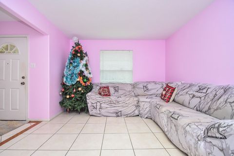 Tiny photo for 7926 Westington Lane, Houston, TX 77040 (MLS # 82691535)