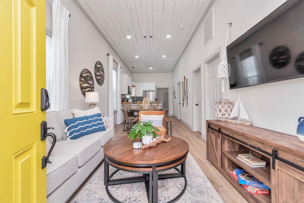 Photo of 804 34th Street, Galveston, TX 77550 (MLS # 57931615)