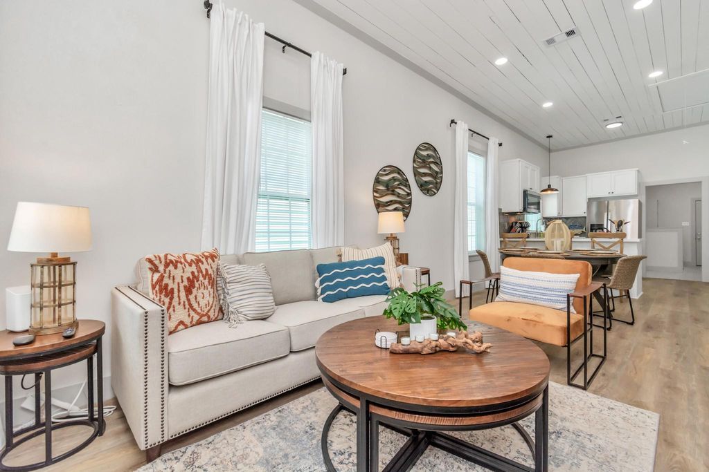Photo of 804 34th Street, Galveston, TX 77550 (MLS # 57931615)