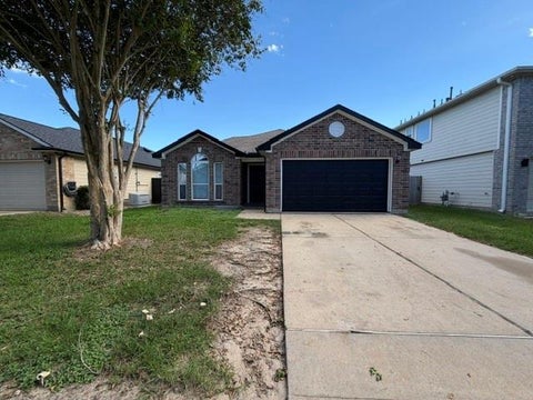 Photo of 4211 Buras Pass Lane, Houston, TX 77045 (MLS # 4005671)