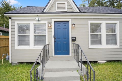 Photo of 5411 Arapahoe Street, Houston, TX 77020 (MLS # 72013259) Photo of 5411 Arapahoe Street, Houston, TX 77020 (MLS # 72013259)