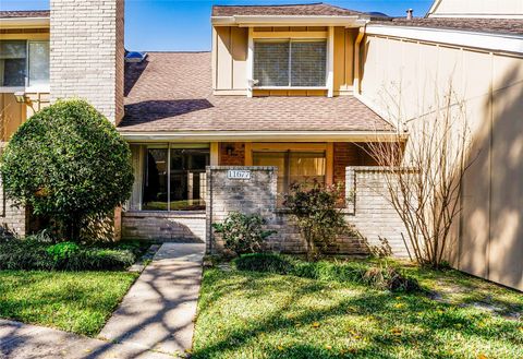 Photo of 11677 Village Place Drive, Houston, TX 77077 (MLS # 56666248)