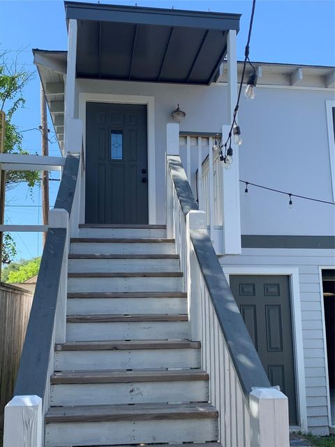 Photo of 1210 Ave M Rear, Galveston, TX 77550 (MLS # 9544388)