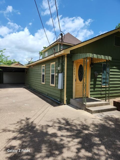 Photo of 1806 N Avenue S Ave, Freeport, TX 77541 (MLS # 3706309) Photo of 1806 N Avenue S Ave, Freeport, TX 77541 (MLS # 3706309)