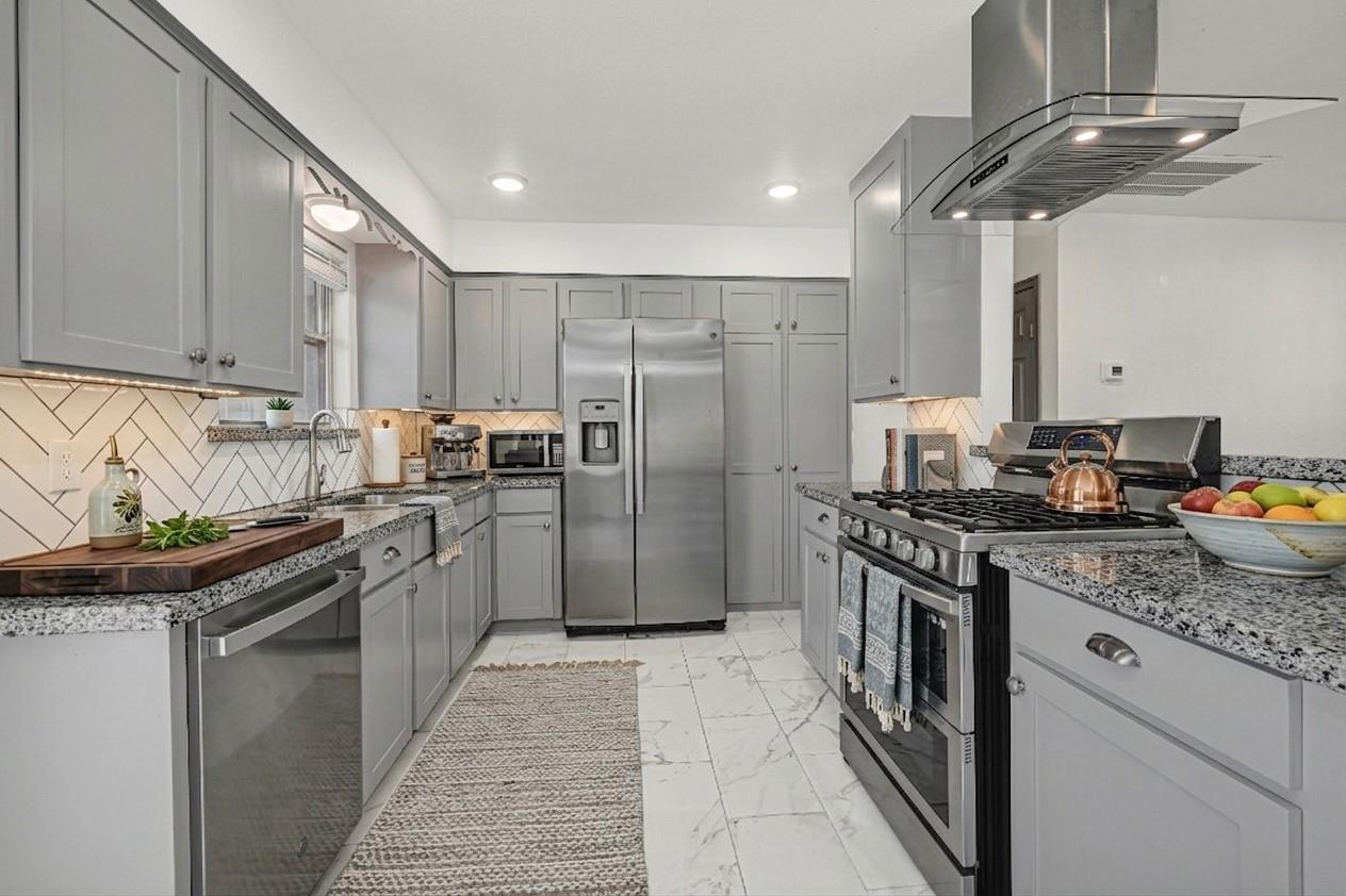 209 W 6th Street