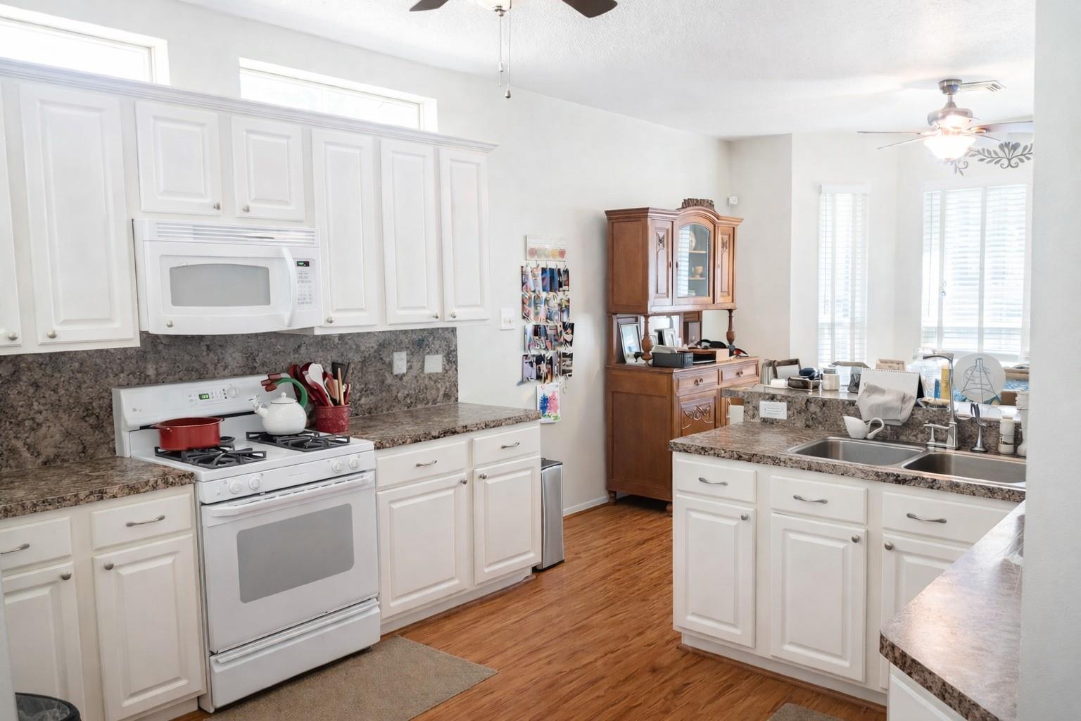 2122 Lexington Woods Drive