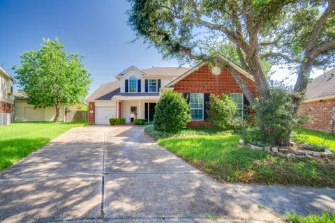Photo of 1907 Glen Eden Court, Sugar Land, TX 77498 (MLS # 37483698)