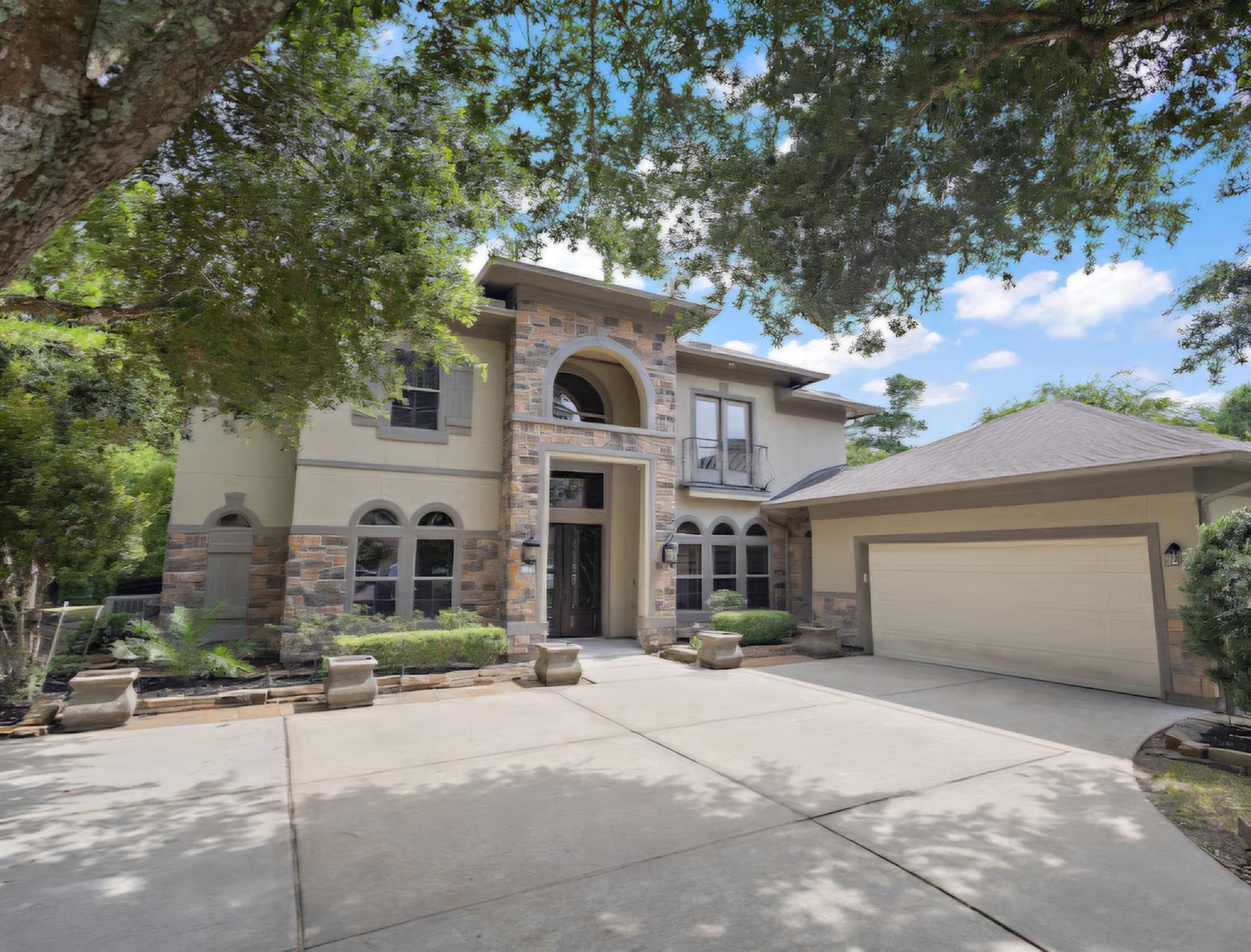 1303 Blantyre Way