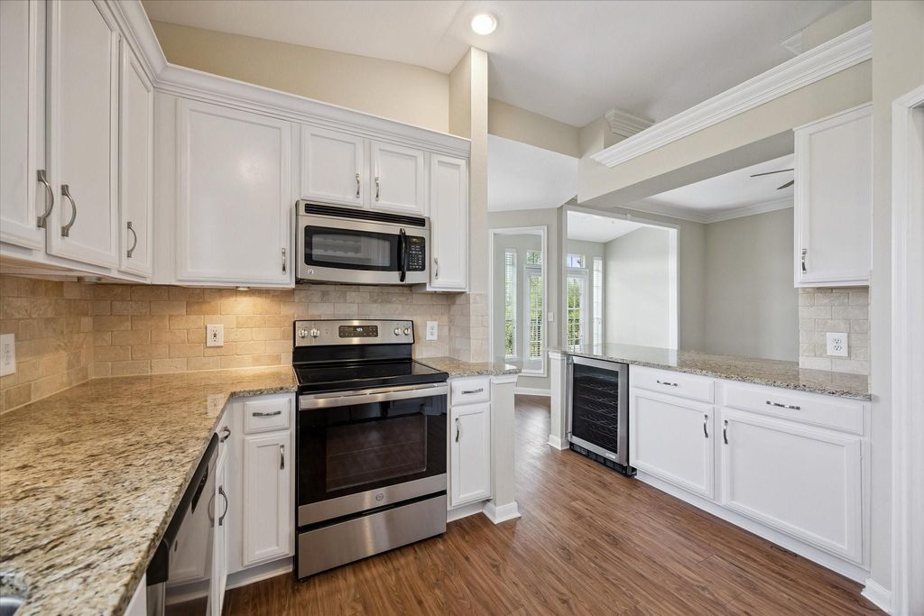 Photo of 5353 Memorial Drive #3010, Houston, TX 77007 (MLS # 80798019)