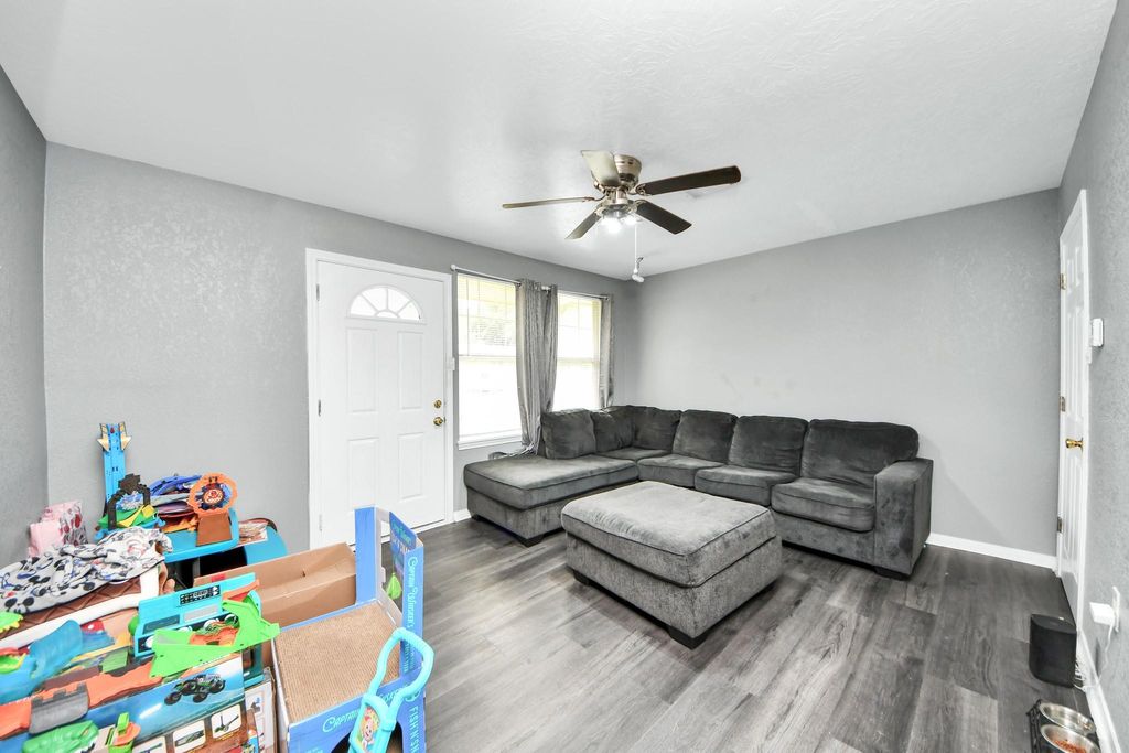 Photo of 8414 Garland Street, Houston, TX 77017 (MLS # 70517943)