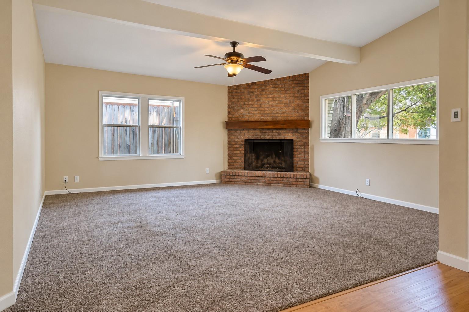 10 Maple Lane