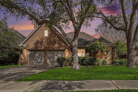 Photo of 13826 Aspen Cove Drive, Houston, TX 77077 (MLS # 15753353)