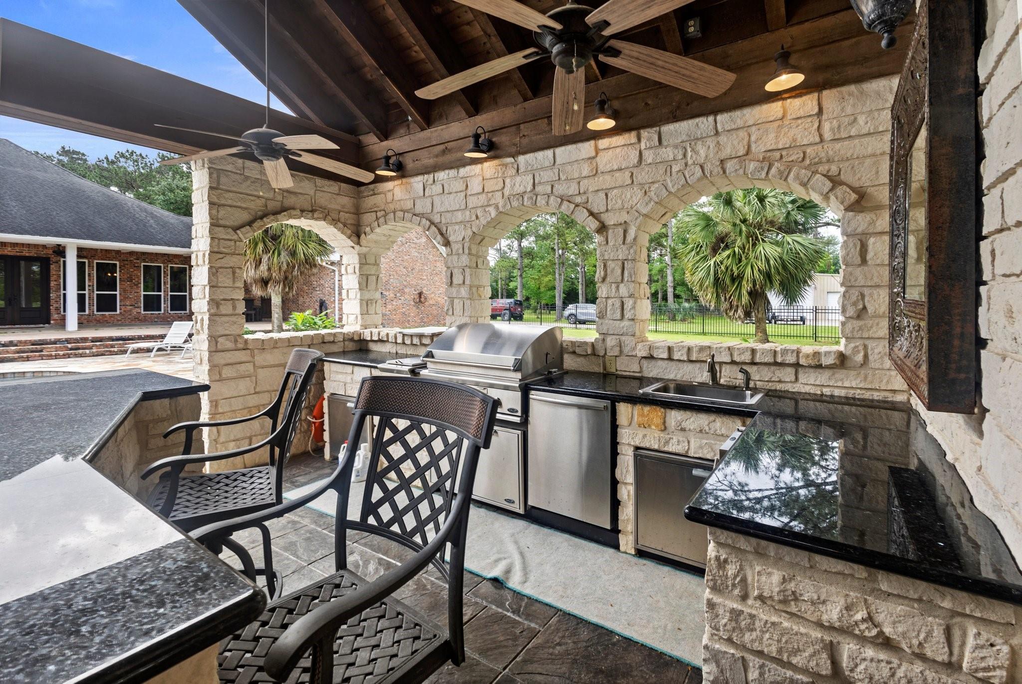 Winnie, Texas, 77665, United States, 3 Bedrooms Bedrooms, ,4 BathroomsBathrooms,Residential,Active,2009857