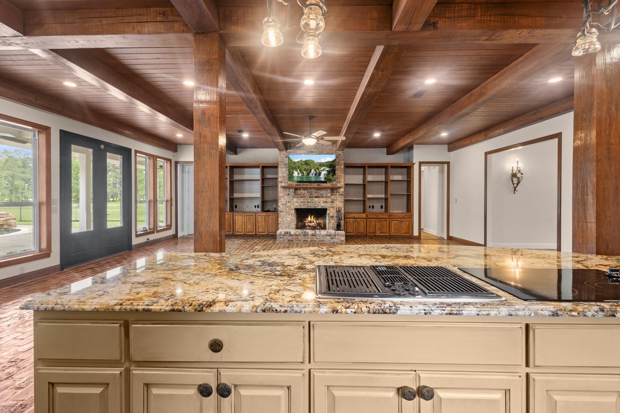 Winnie, Texas, 77665, United States, 3 Bedrooms Bedrooms, ,4 BathroomsBathrooms,Residential,Active,2009857