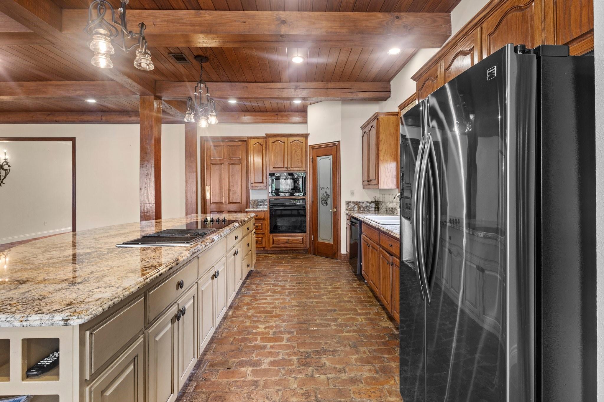 Winnie, Texas, 77665, United States, 3 Bedrooms Bedrooms, ,4 BathroomsBathrooms,Residential,Active,2009857