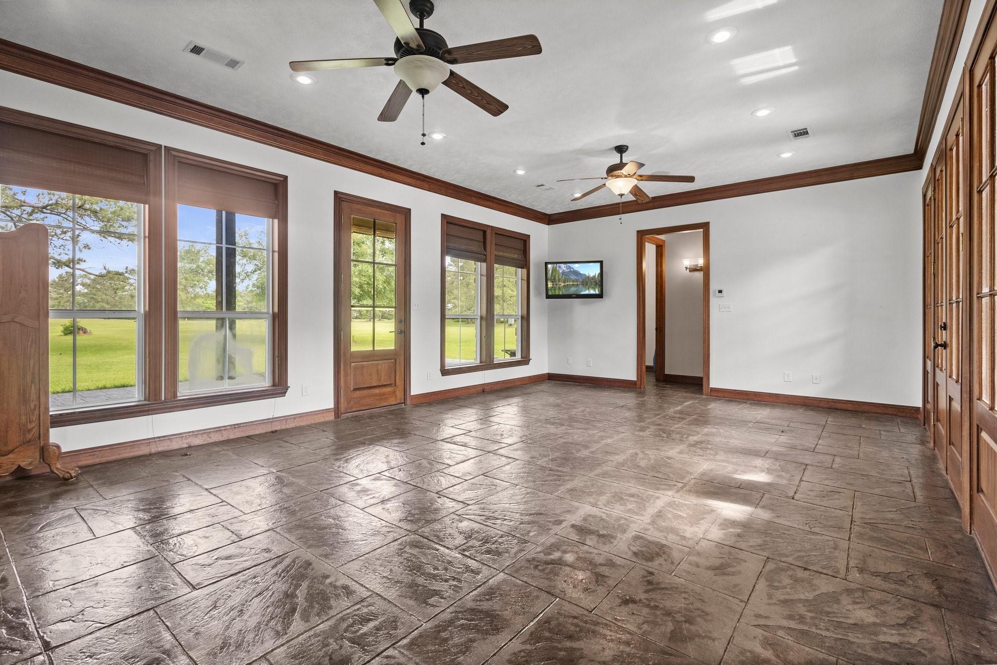 Winnie, Texas, 77665, United States, 3 Bedrooms Bedrooms, ,4 BathroomsBathrooms,Residential,Active,2009857