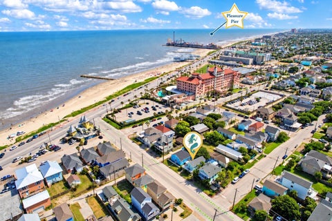 Photo of 1805 19th Street, Galveston, TX 77550 (MLS # 94979834)
