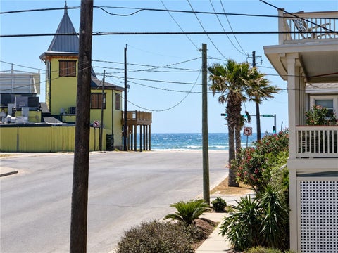 Photo of 1805 19th Street, Galveston, TX 77550 (MLS # 94979834)