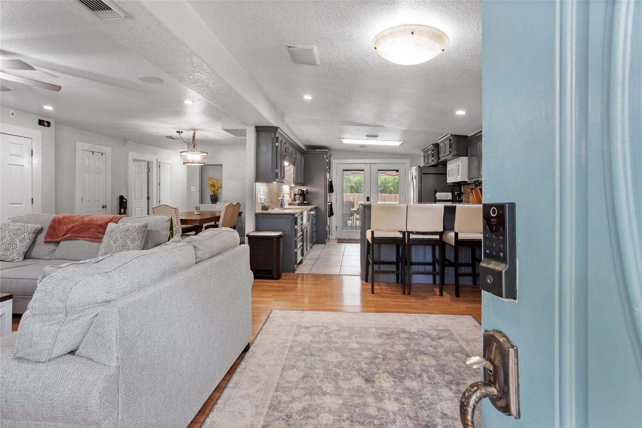 454 Southern Oaks Drive