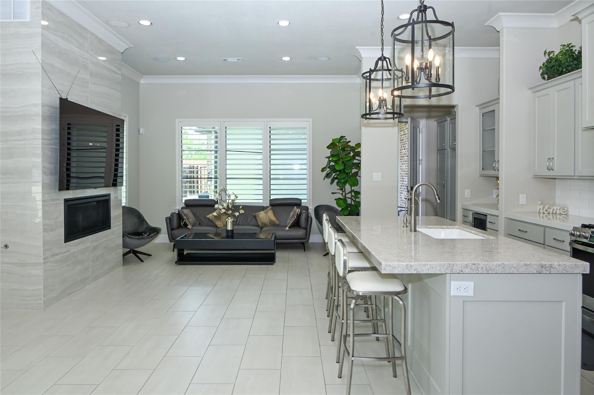2431 Prairie Hollow Lane