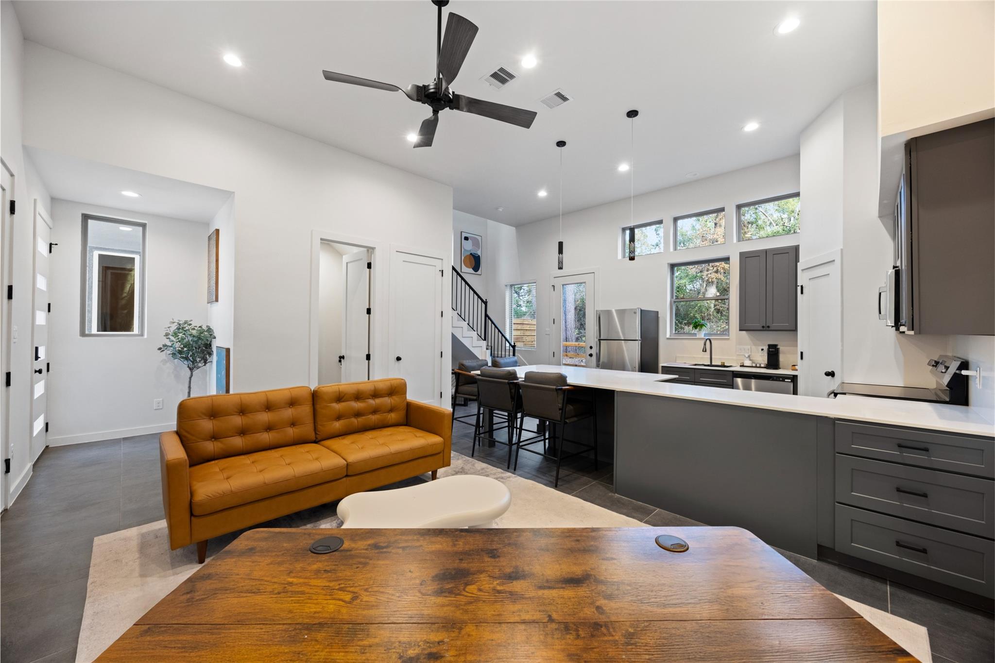 13842 Bee Flower Lane