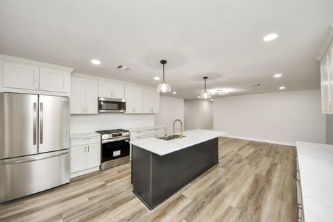 Tiny photo for 4311 Goldfinch Street, Houston, TX 77035 (MLS # 55365805)