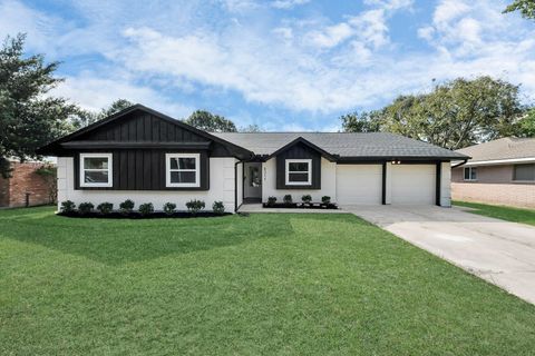 Photo of 4311 Goldfinch Street, Houston, TX 77035 (MLS # 55365805)