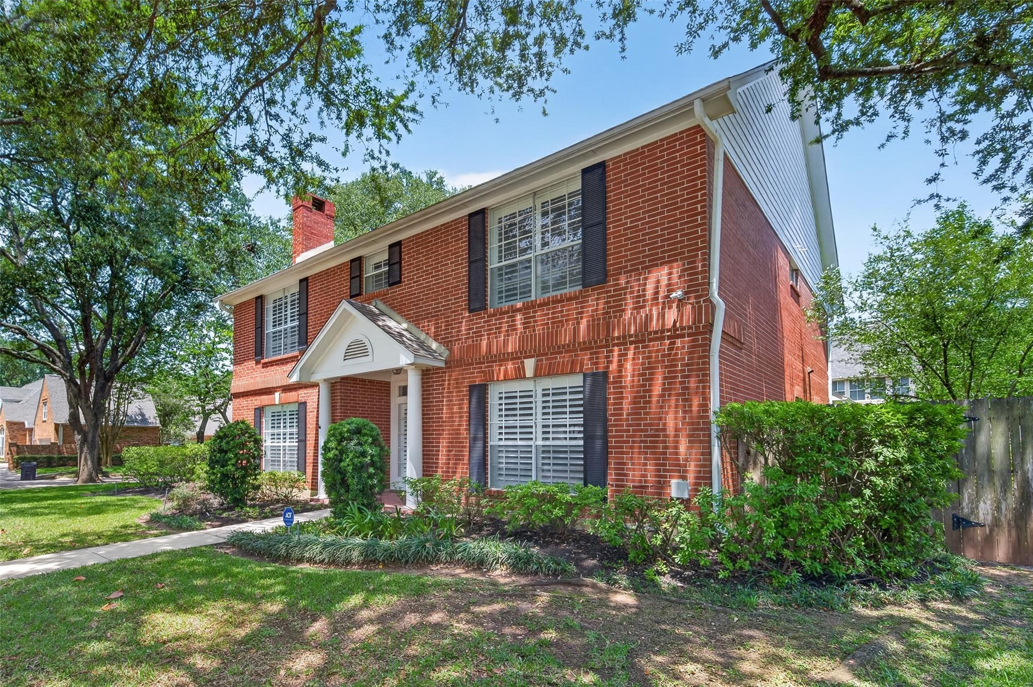 3403 Driftwood Court