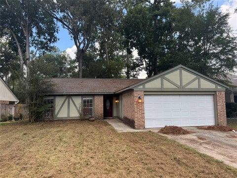 Photo of 3219 Brookgreen Drive, Houston, TX 77339 (MLS # 71725750)