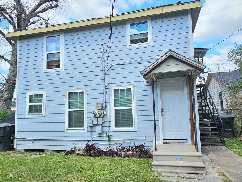 Photo of 217 Cockerel Street #C, Houston, TX 77018 (MLS # 66357826)