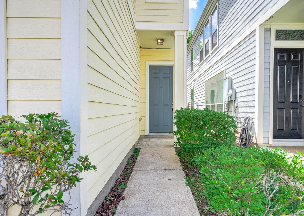 Photo of 14923 Atmore Place Dr DR, Houston, TX 77082 (MLS # 10114102)