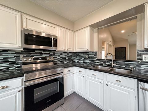 Tiny photo for 9922 Glenkirk Drive, Houston, TX 77089 (MLS # 11371565)