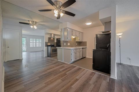 Tiny photo for 606 Marshall Street #35, Houston, TX 77006 (MLS # 19057225)