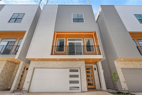 Photo of 1303 E 27th Street #B, Houston, TX 77009 (MLS # 80522987)