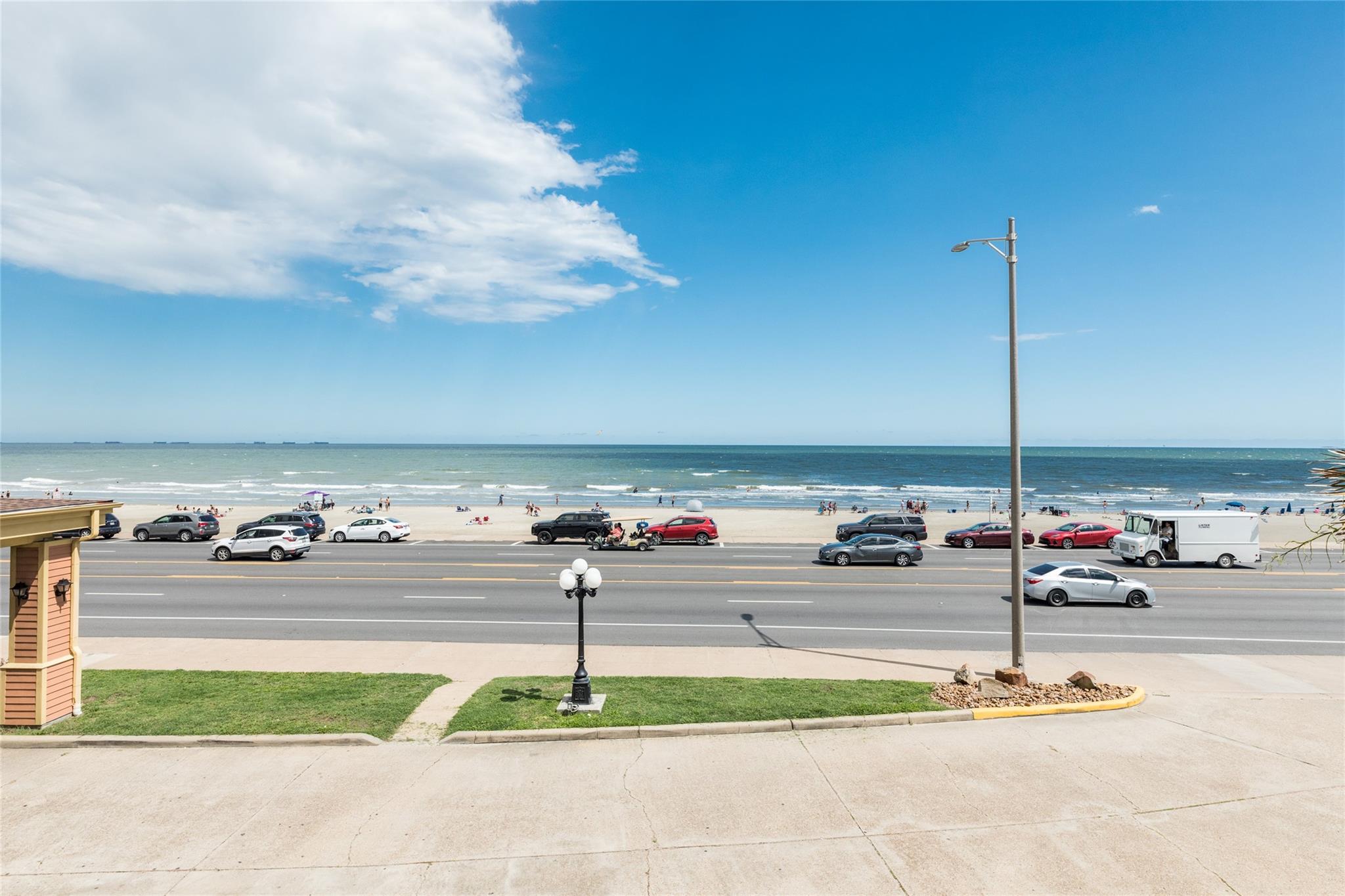 6300 Seawall Boulevard 1201