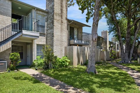 Photo of 6500 Sands Point Drive #407, Houston, TX 77074 (MLS # 31206916)