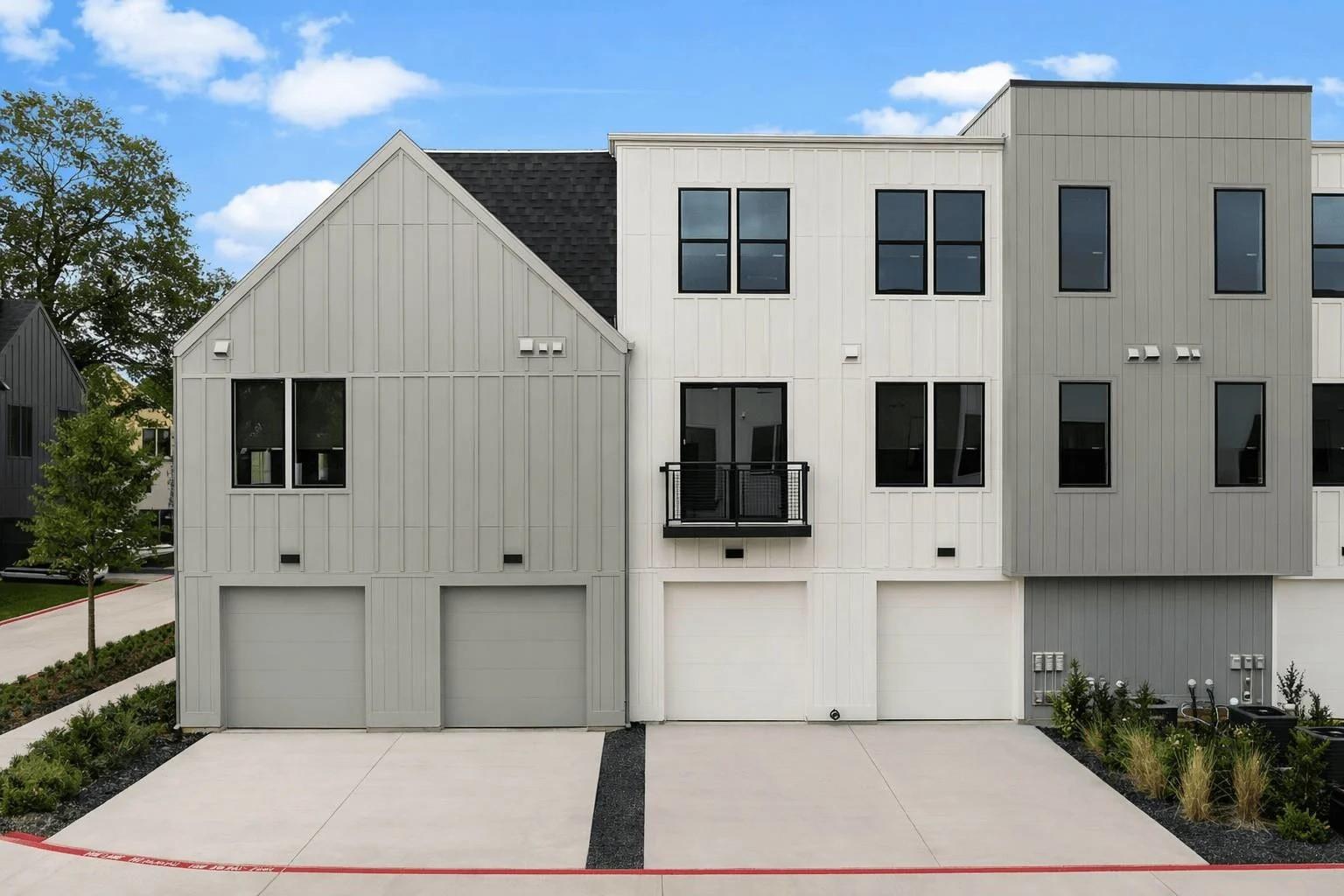 1941 Sawdust Road 0303