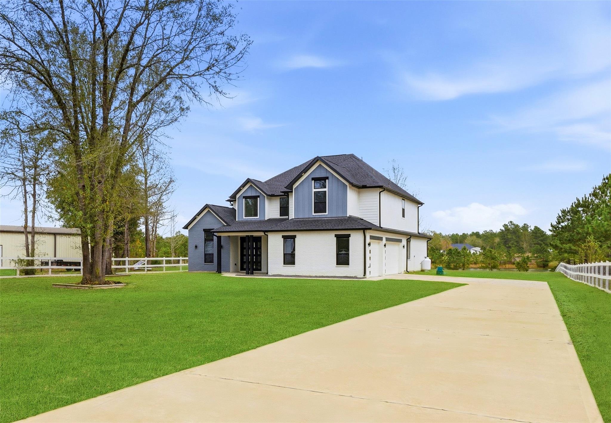 2056 White Doe Court