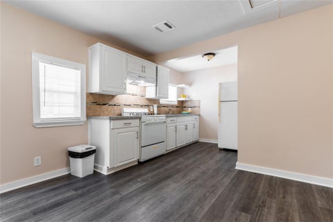 Photo of 305 N Live Oak Street #2, Houston, TX 77003 (MLS # 91901002)