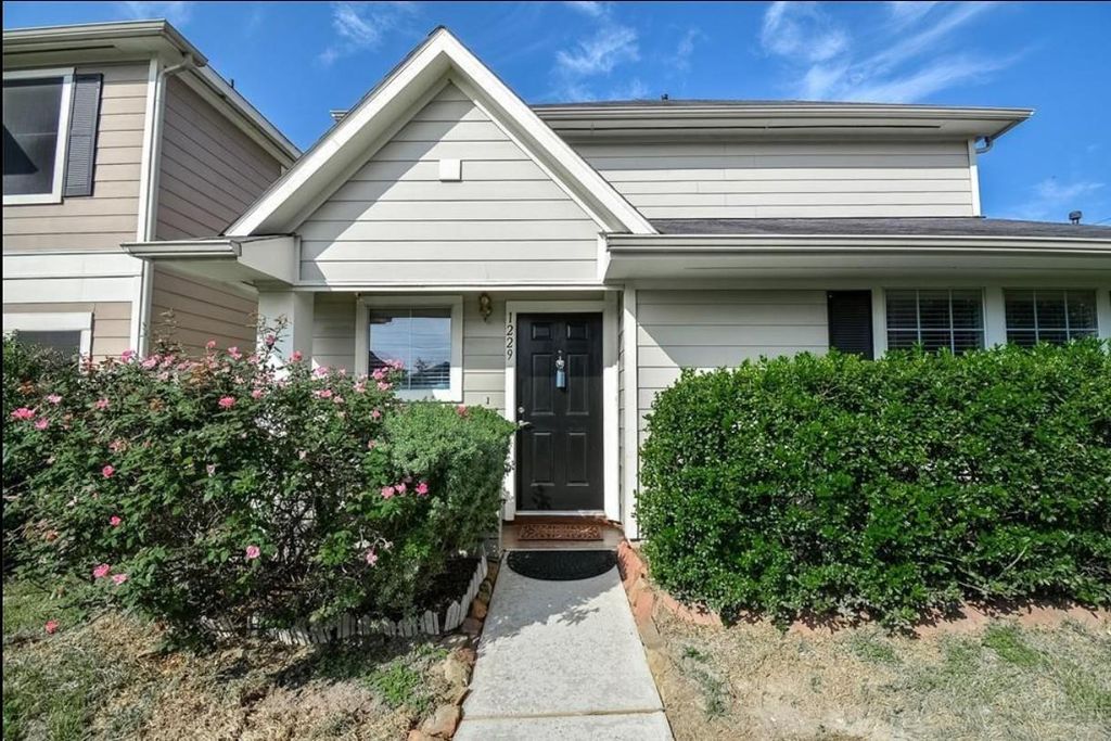 Photo of 1229 Verde Trails Drive, Houston, TX 77073 (MLS # 22507750)