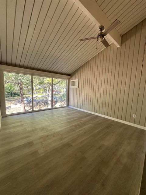 Townhouse For Sale - 13 Lakeway<br/> Conroe, TX 77304