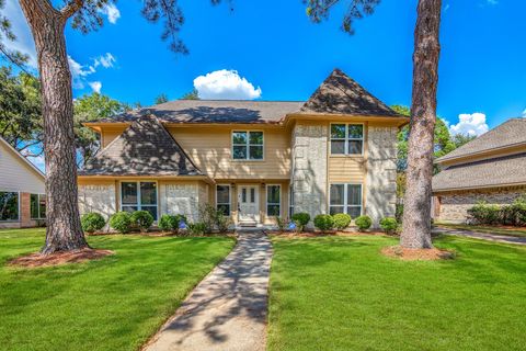 Photo of 15810 Knoll Lake Drive, Houston, TX 77095 (MLS # 80366085)