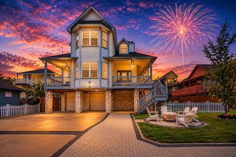 Photo of 920 Grove Road, Clear Lake Shores, TX 77565 (MLS # 26002254)