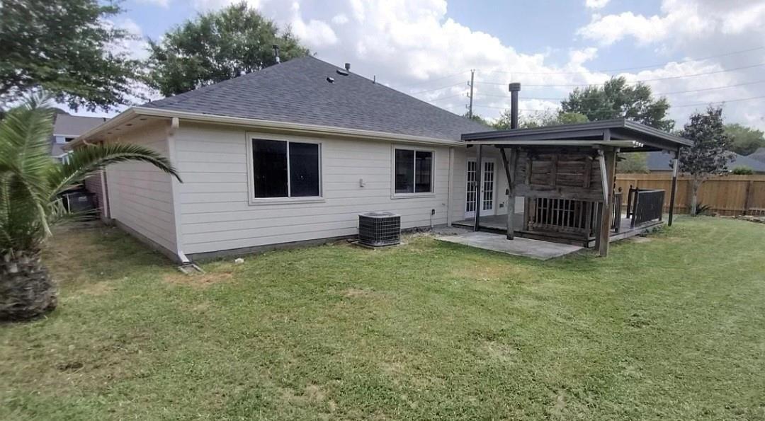 6923 Creek Village Drive