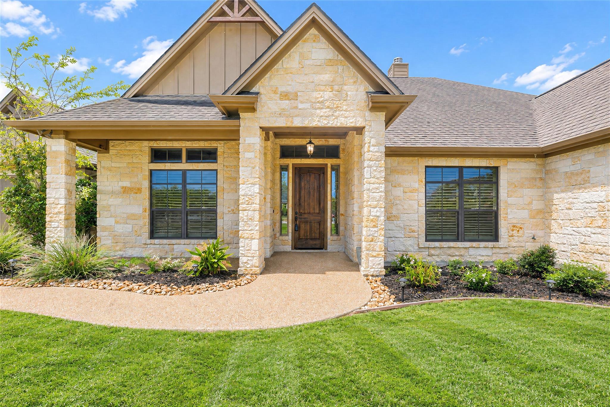 3900 Austins Estates Drive